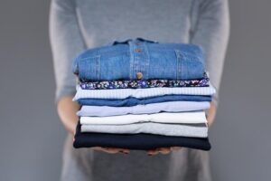 衣類や服を処分するときの2つの注意点