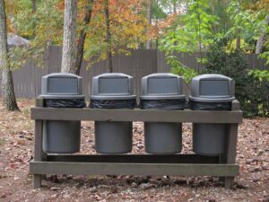 無料を謳う廃品回収車より不用品回収業者に依頼すべき3つの理由
