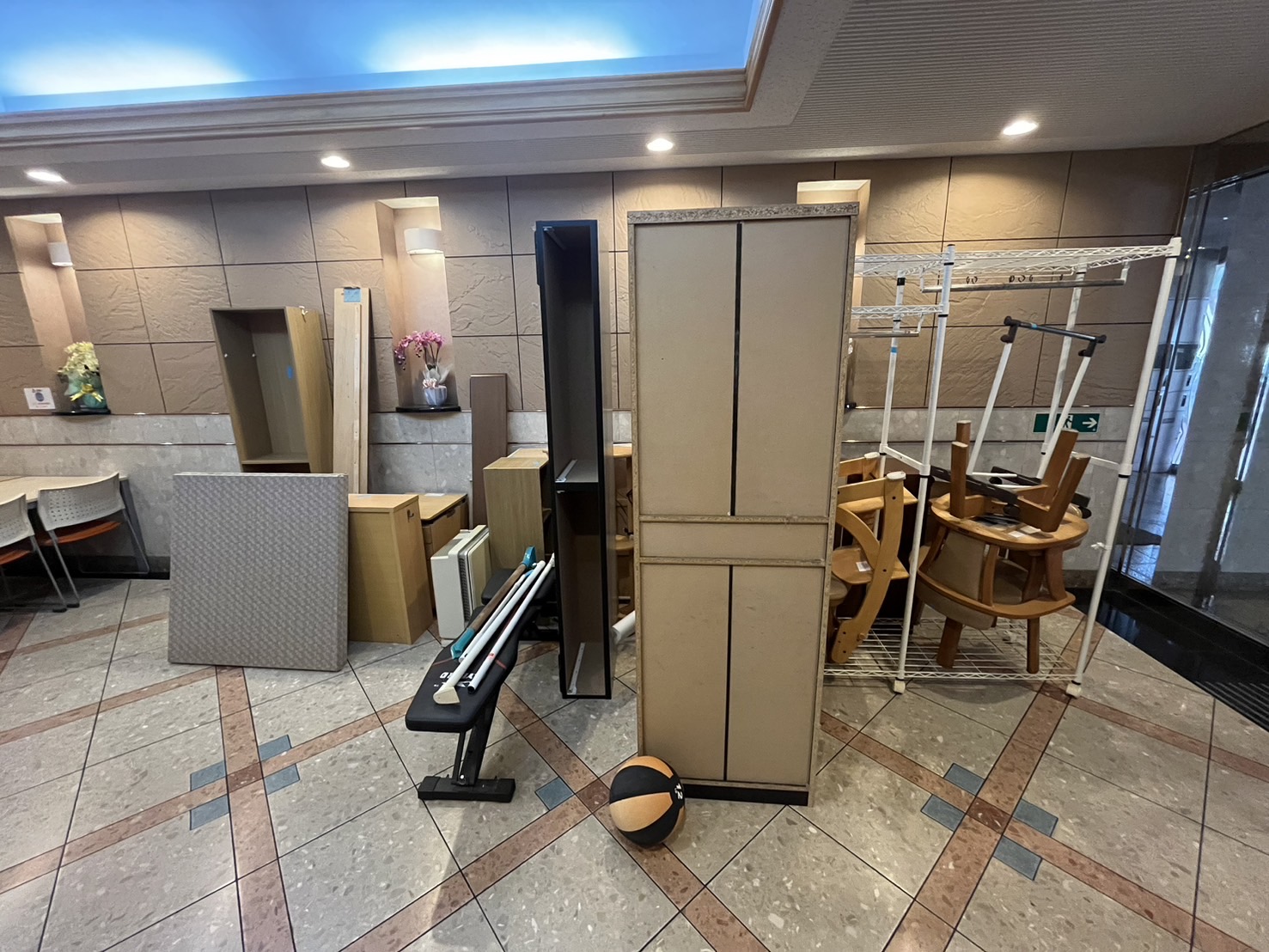 【鹿児島市 T様】学習机処分に伴う不用品回収の回収事例